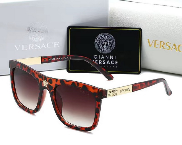 Versace Boutique Sunglasses 016